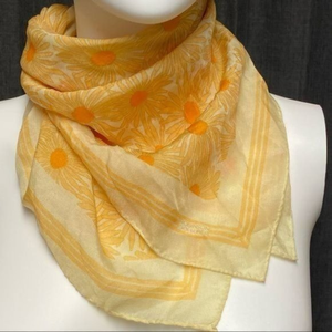 Robinson Golluber hand rolled floral‎ scarf 25” sq